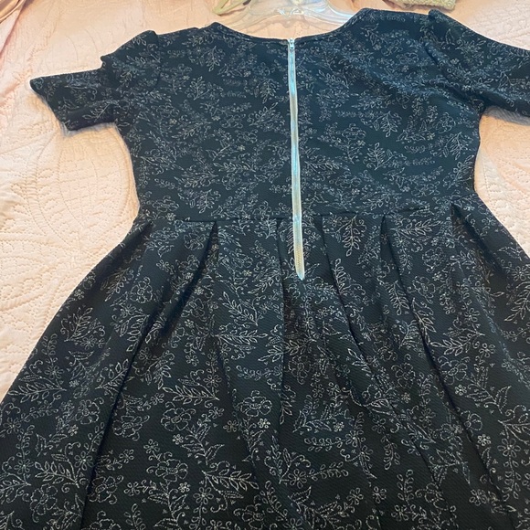 LuLaRoe Black and Gray Floral Midi Dress - Picture 4 of 4
